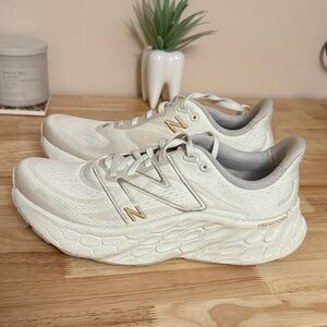 New Balance Women's Cream Sneakers